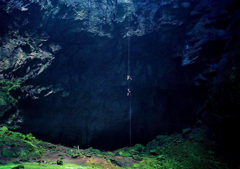 Аквисмон, Спуск в Пещеру ласточек по верёвке занимает полчаса, Сан-Луис-Потоси