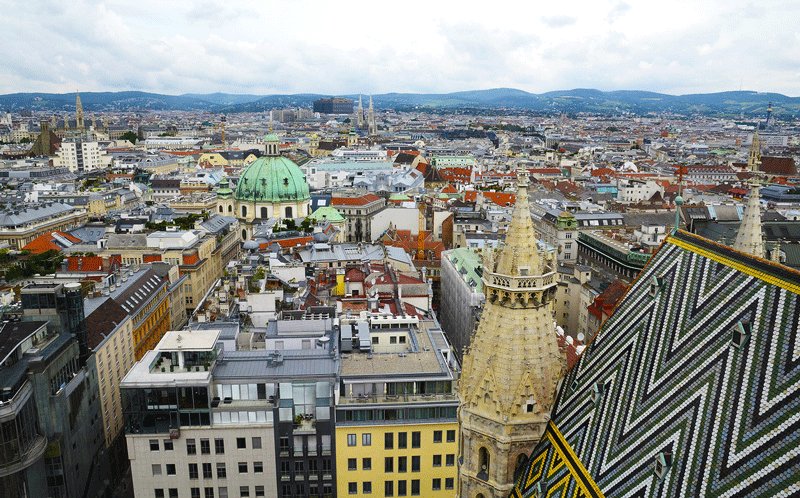 Вид на город с южной башни Собора Святого Стефана, Вена