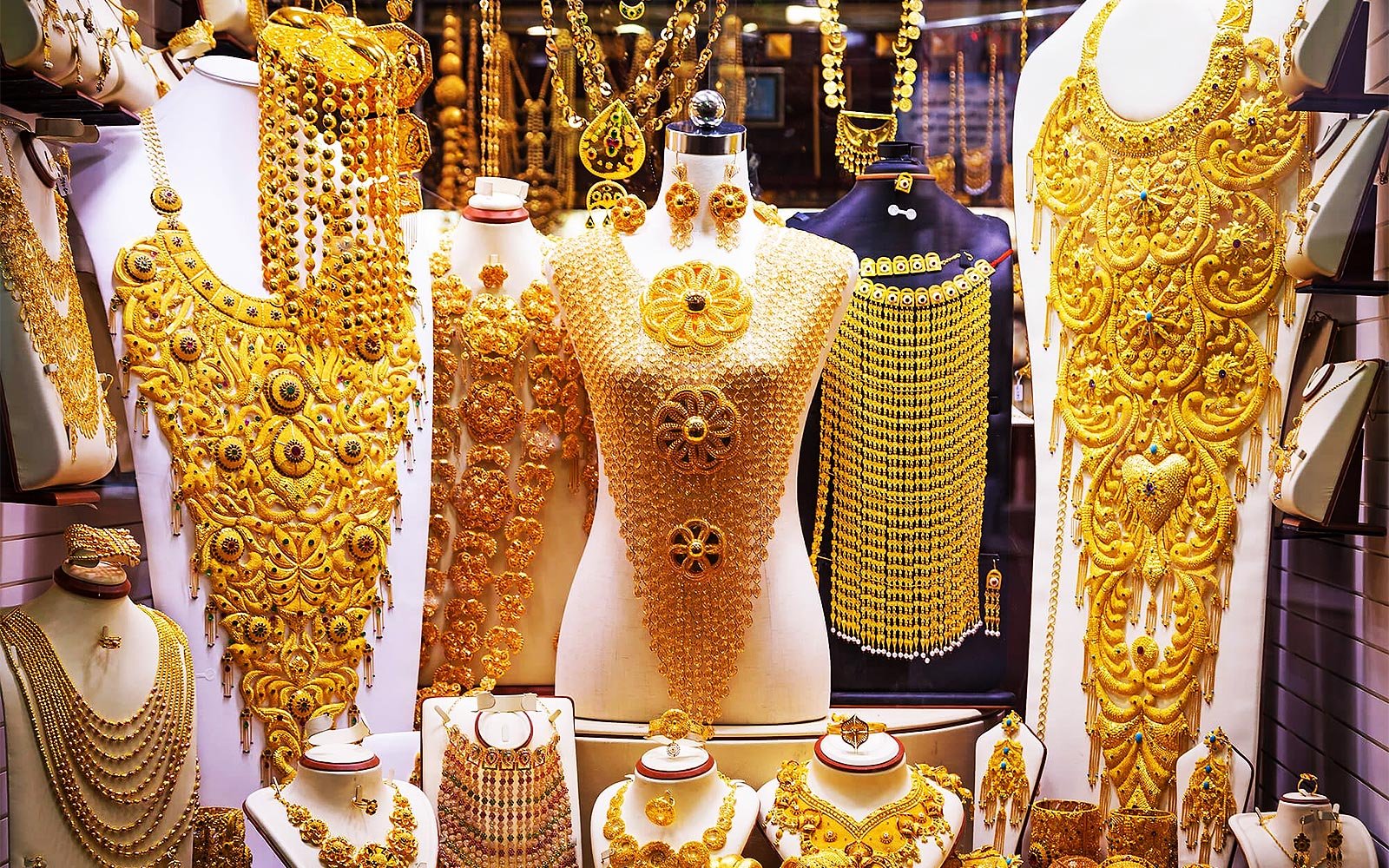 Как увидеть несметное количество золота на Золотом Рынке в Дубае