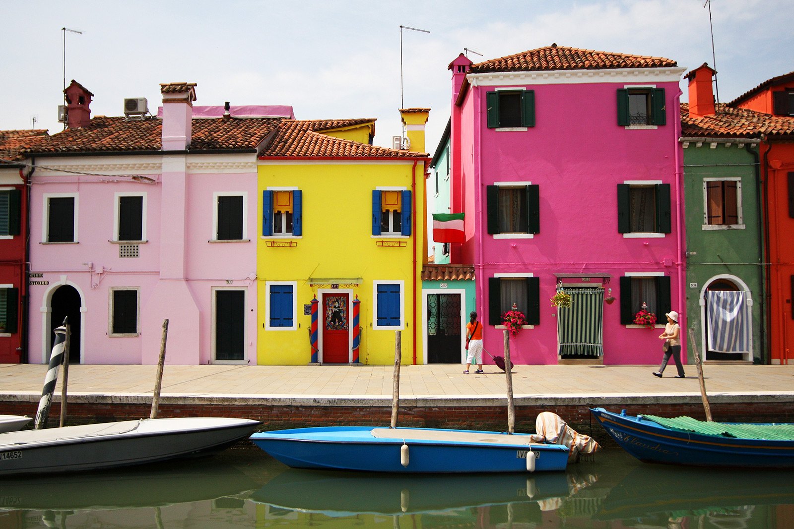 Как прогуляться по красочному Бурано в Венеции