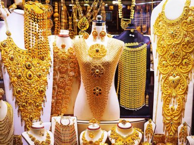 Увидеть несметное количество золота на Золотом Рынке в Дубае