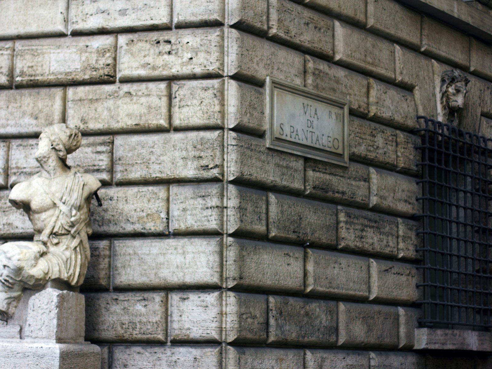 Площадь Пасквино, Рим