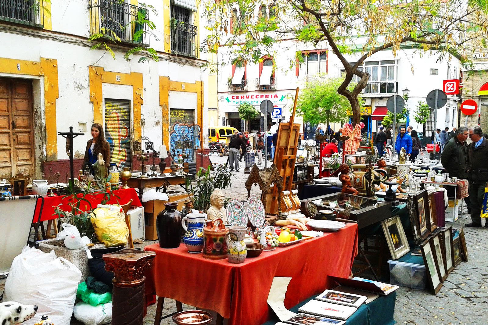 Блошиный рынок Эль-Хуэвес, Севилья