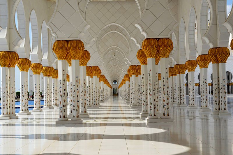 Колонны в мечети, Абу-Даби