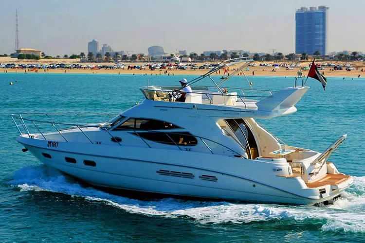 45-футовая яхта в Дубае