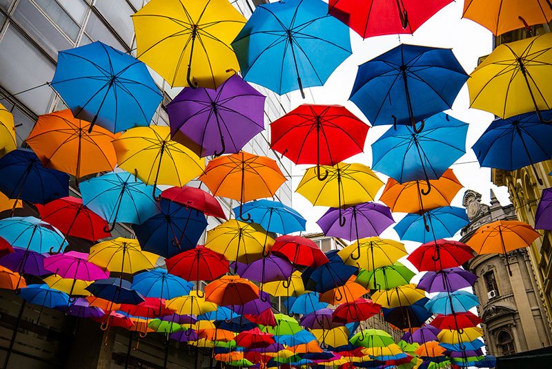 Улица зонтиков