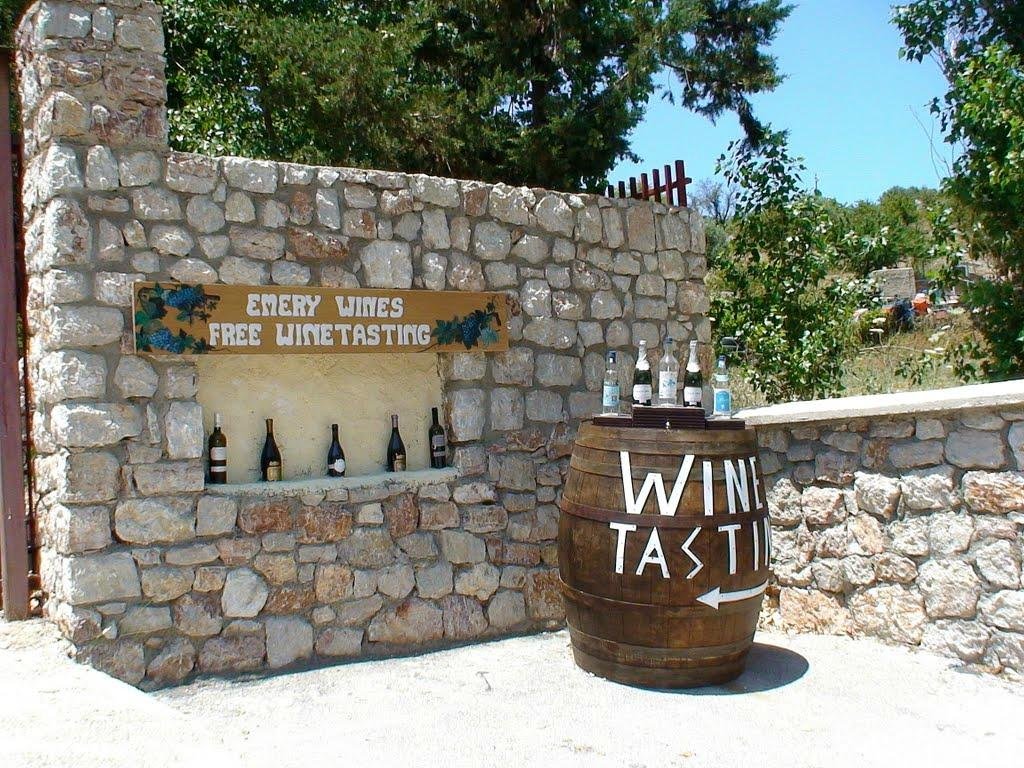 Как попробовать вино в греческой винодельне на Родосе