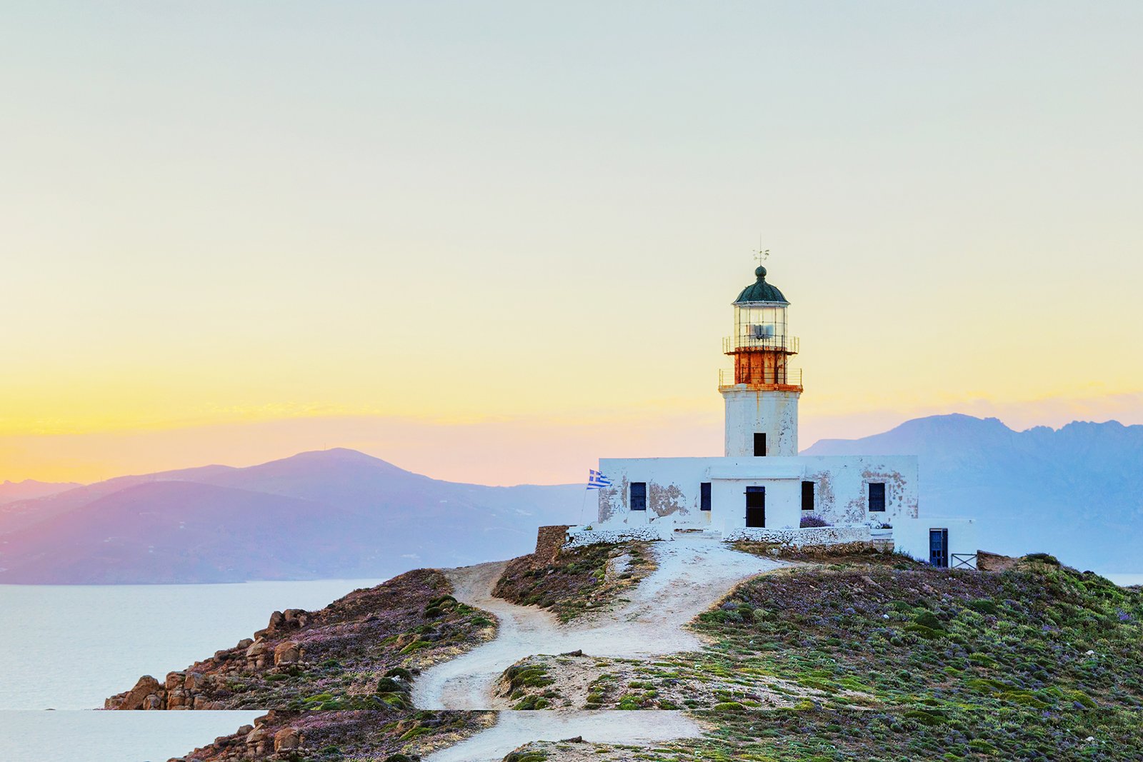 Как подняться на маяк Арменистис на Миконосе