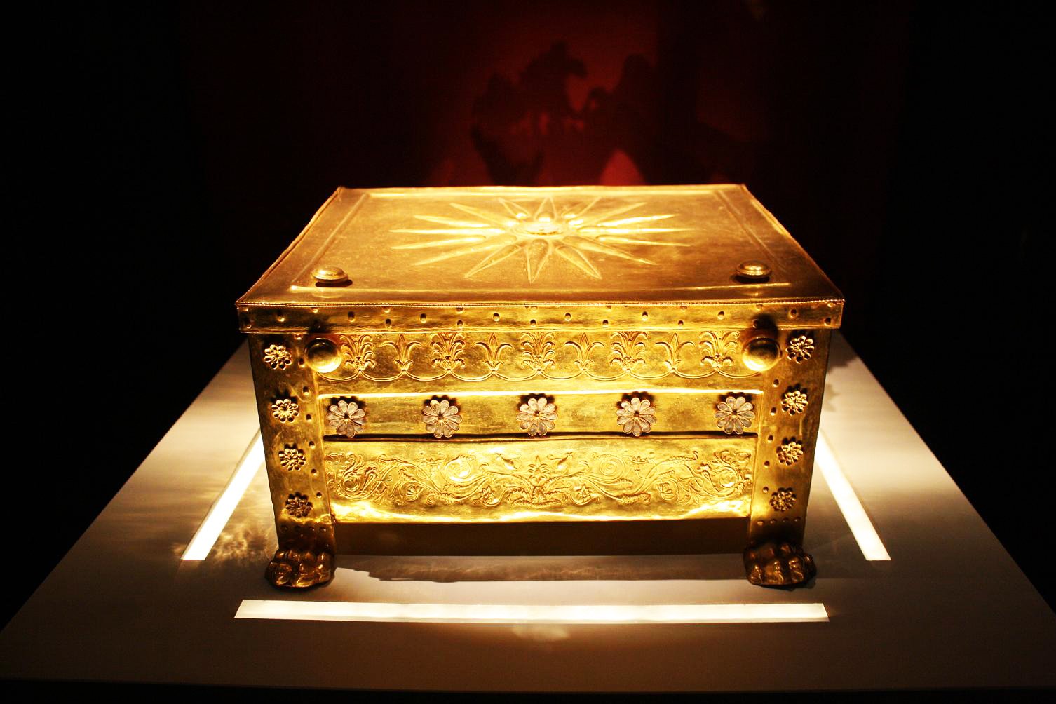 Как увидеть золотой гроб Филиппа II в Салоники
