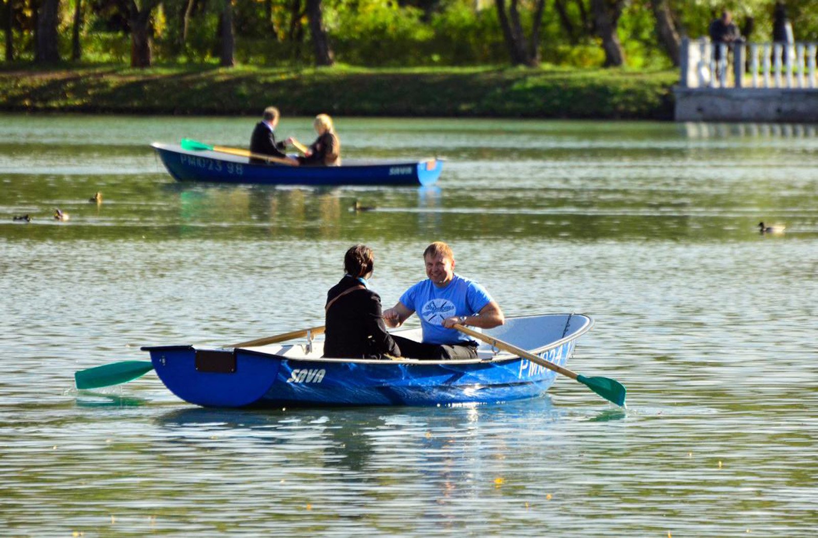 Как покататься на лодке в Голосеевском парке в Киеве