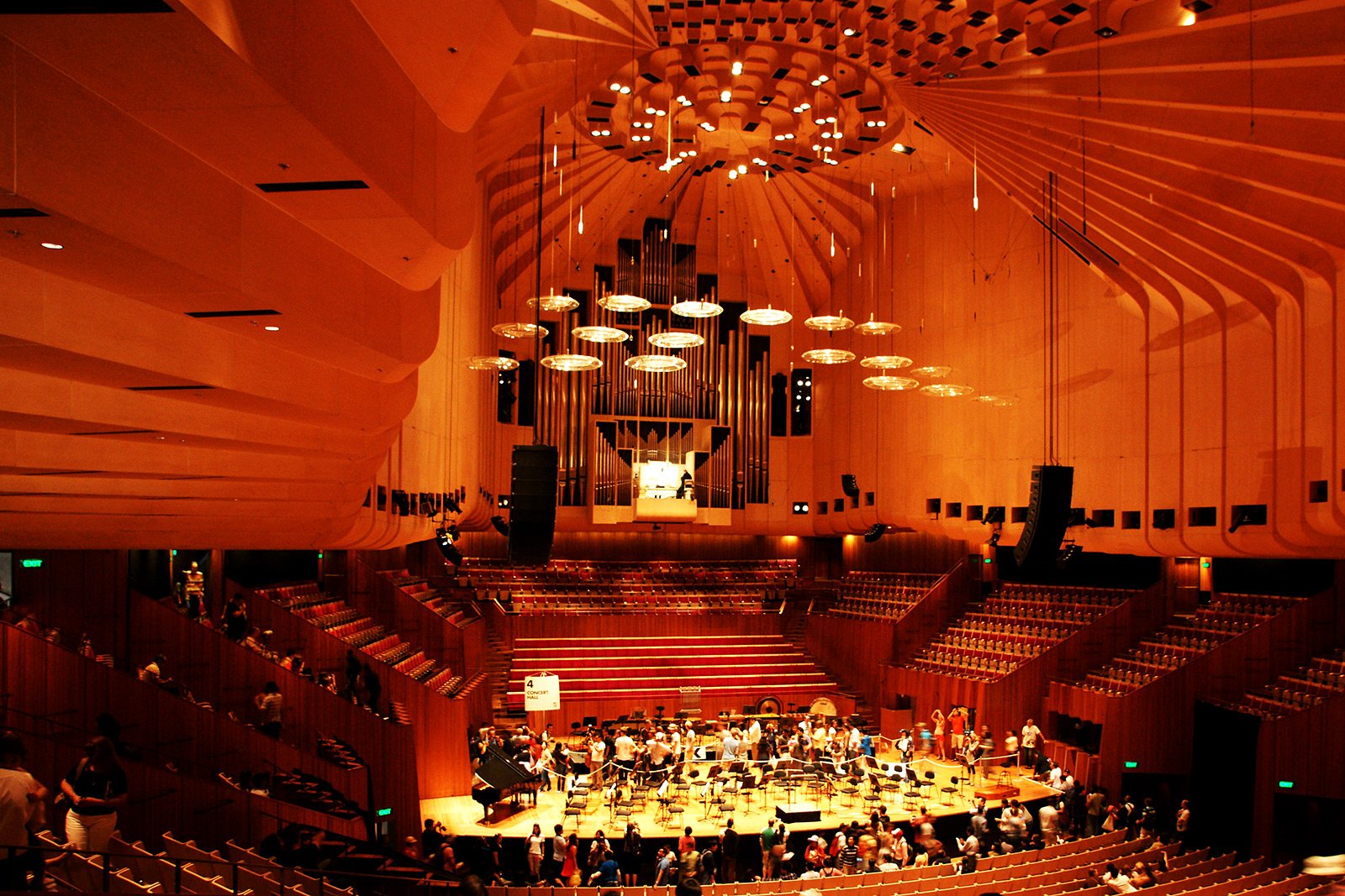 Как послушать оперу в Сиднейском оперном театре в Сиднее