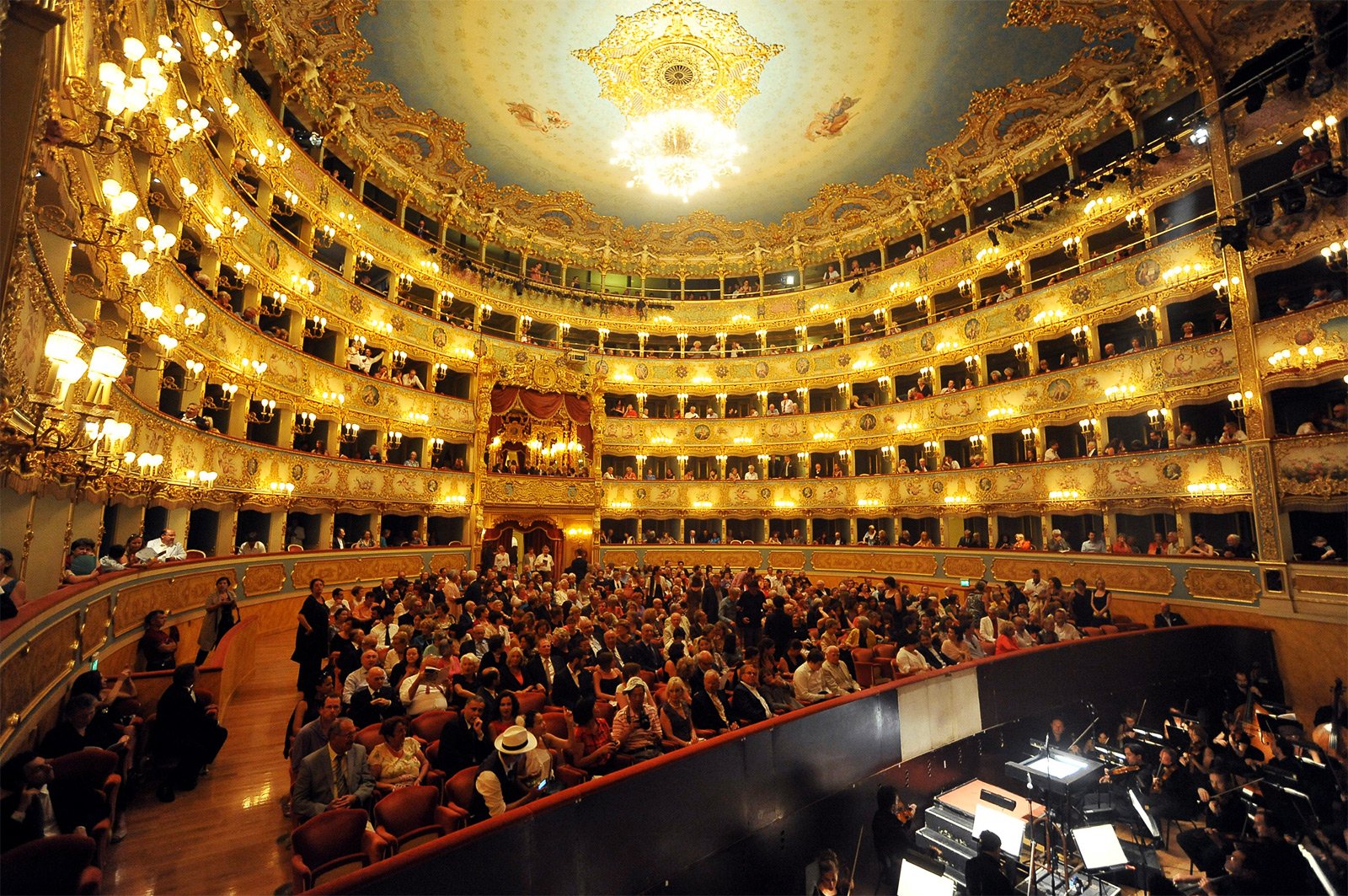 Как послушать оперу в Ла Фениче в Венеции