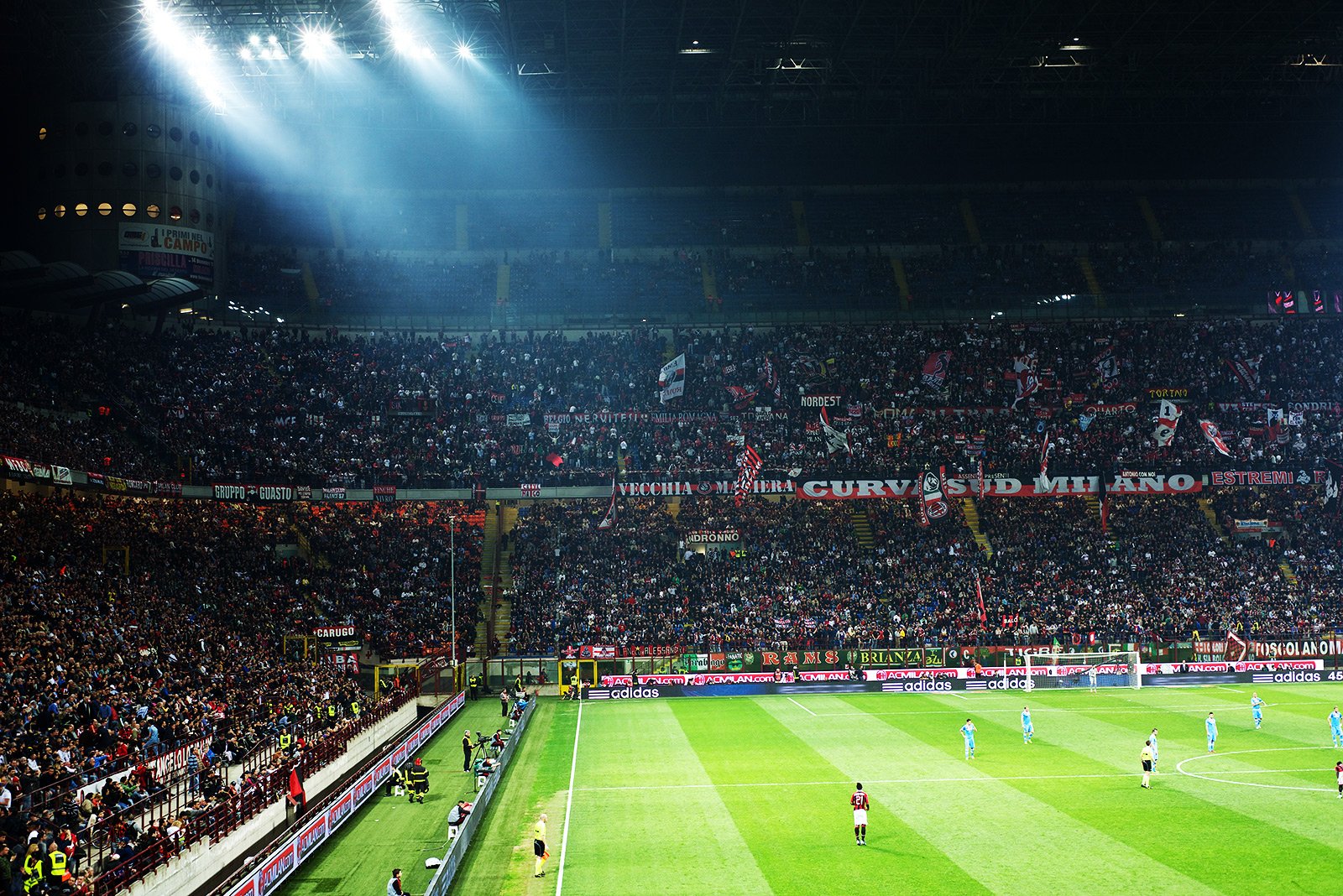 Как посмотреть футбол на стадионе Сан-Сиро в Милане