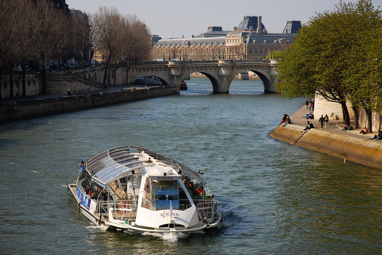 Как покататься на батобусе по Сене в Париже