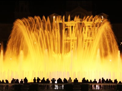 Увидеть поющие фонтаны в Барселоне