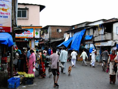 Прогуляться по трущобам Дхарави в Мумбаи