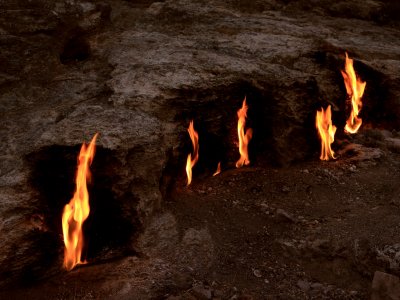 Пожарить зефир в огнях Химеры в Анталье