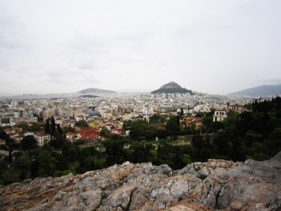 Увидеть Афины с холма Ареопаг в Афинах