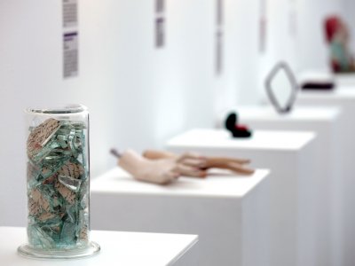 Принести свой экспонат в Музей разбитых сердец в Загребе