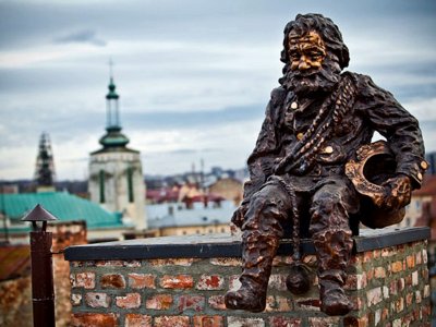 Загадать желание у памятника трубочисту во Львове