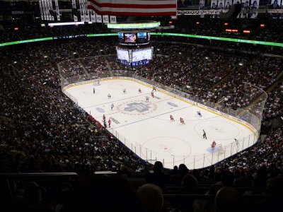 Посмотреть хоккейный матч в Эйр Канада-центре в Торонто