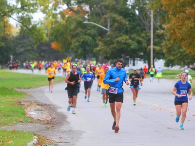 Пробежать Ниагарский марафон в Торонто