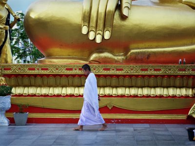 Подняться к Большому Будде в Паттайе