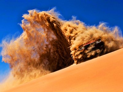 Устроить сафари в пустыне на джипах в Дубае