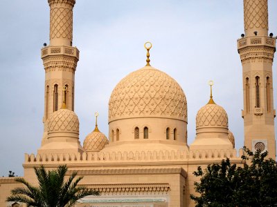 Зайти в главную мечеть Дубая в Дубае