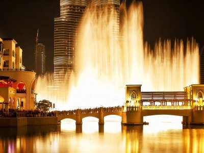 Полюбоваться поющими фонтанами в Дубае