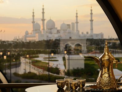 Купить классический арабский кофейник даллу в Дубае