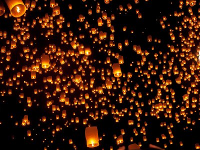 Увидеть тысячи небесных фонариков на празднике Мэ Джо в Чиангмае