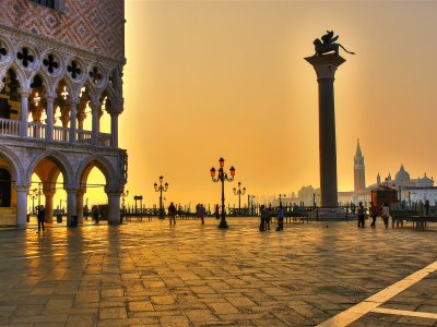 Встретить рассвет на площади Святого Марка в Венеции