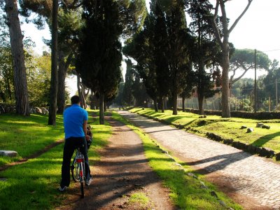 Покататься на велосипеде по Аппиевой дороге в Риме