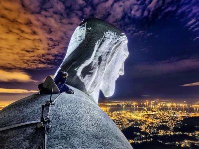Забраться на вершину статуи Спасителя в Рио-де-Жанейро