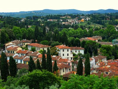 Увидеть панораму города из Садов Боболи во Флоренции