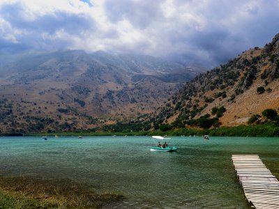 Понырять с катамарана в озеро Курнас на Крите