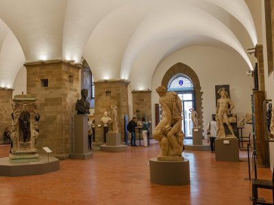 Побывать в музее скульптур Барджелло во Флоренции