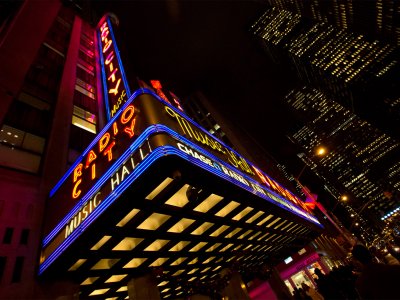 Мюзик-холл Radio City в Нью-Йорке