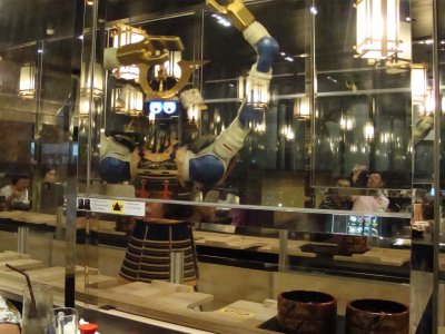 Ресторан «Hajime Robot Restaurant» в Бангкоке