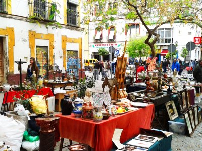 Блошиный рынок Эль-Хуэвес в Севилье