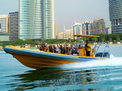 Обзорный тур на лодке по Абу-Даби